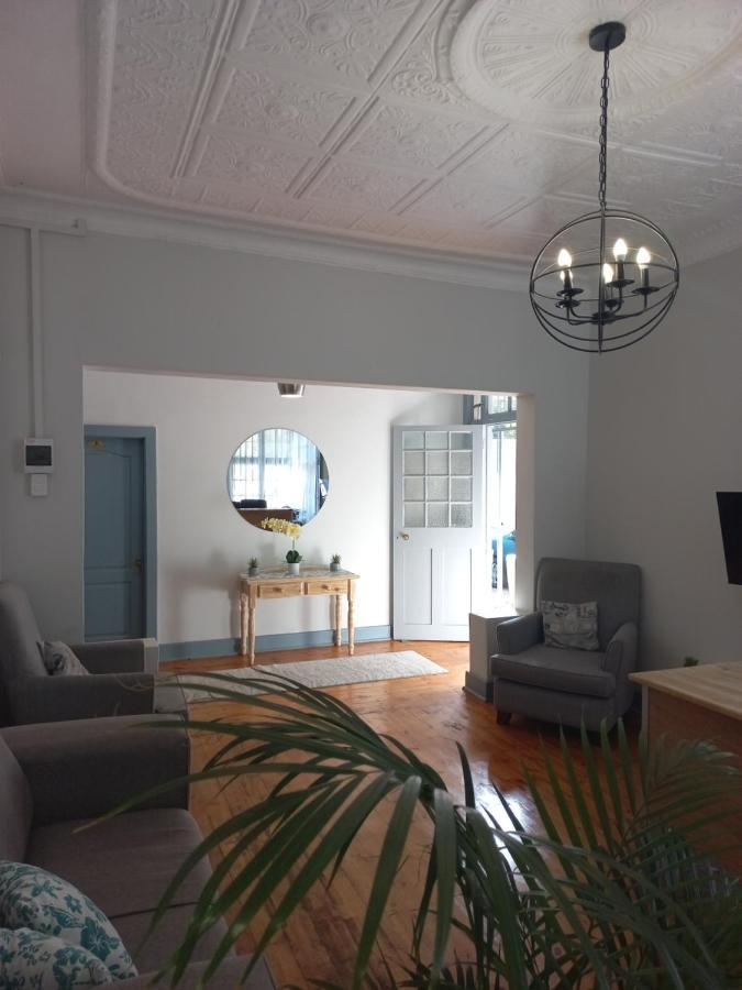 Triple9 Hatfield Guesthouse Pretoria-Noord Eksteriør billede