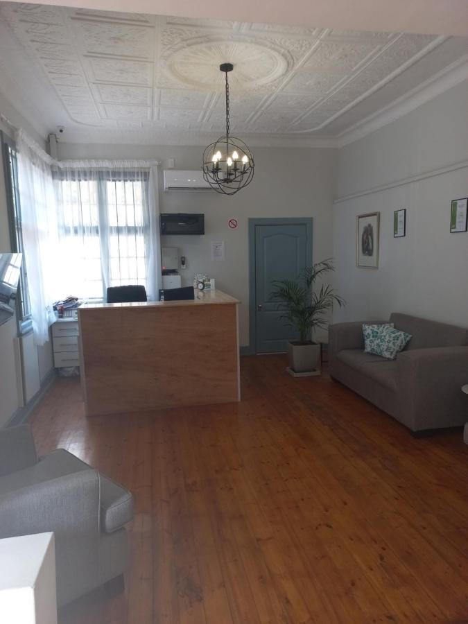 Triple9 Hatfield Guesthouse Pretoria-Noord Eksteriør billede