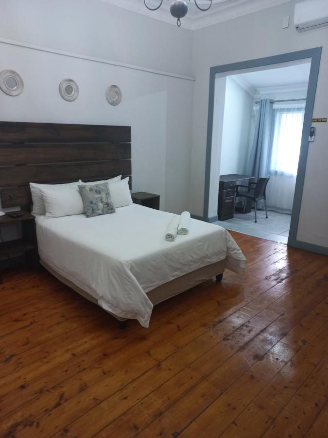 Triple9 Hatfield Guesthouse Pretoria-Noord Eksteriør billede