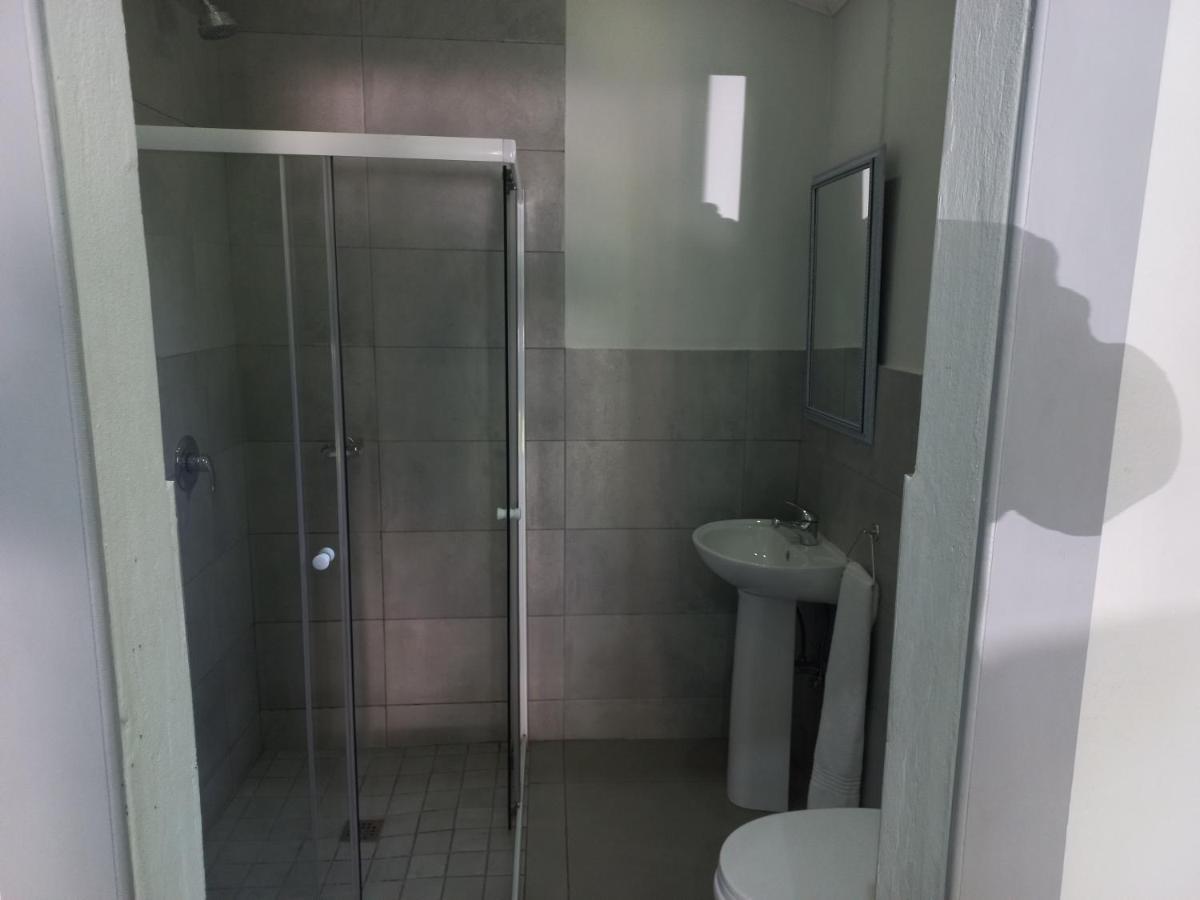 Triple9 Hatfield Guesthouse Pretoria-Noord Eksteriør billede